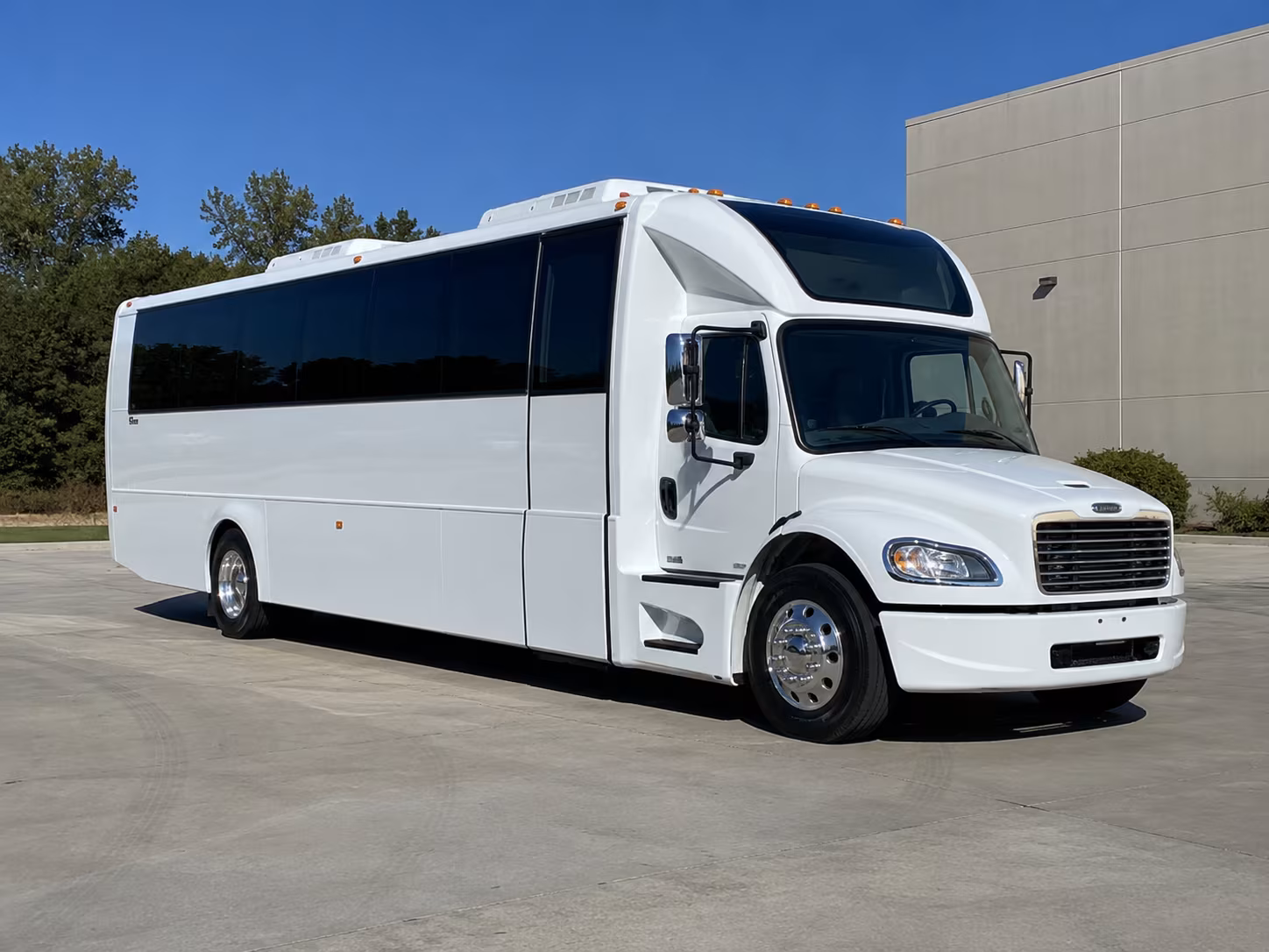 burien 28 passenger party bus