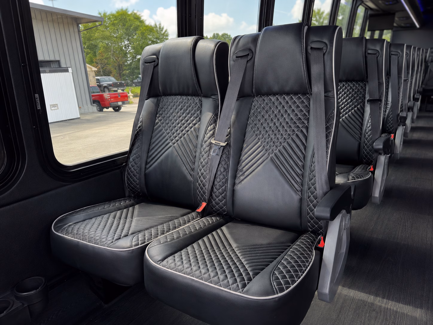 charter a bus to t mobile park for mariners games from burien