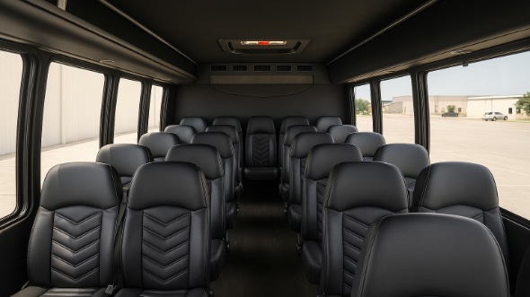 kent 28 passenger minibus
