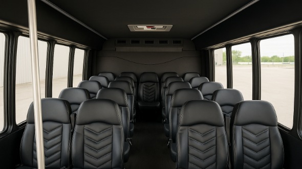 seattle 28 passenger minibus